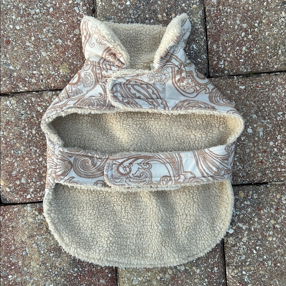 ZACK & ZOEY Sherpa Fleece Lined Paisley Dog Vest